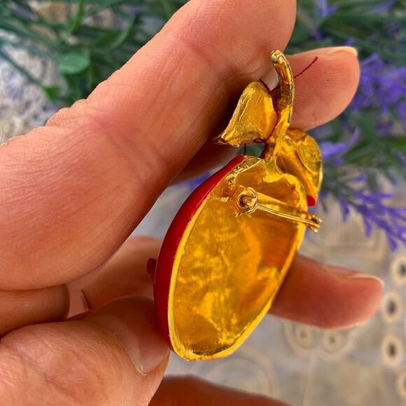 Vintage "Original by Robert" Midcentury Signed Apple Brooch - Picture 6 of 9